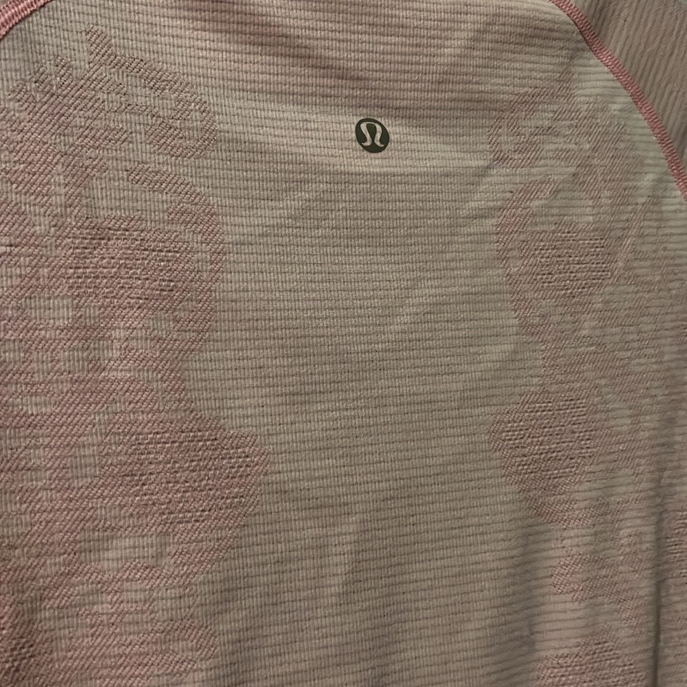 Lily lemon swiftly tech tee pink with designs - Picture 3 of 3